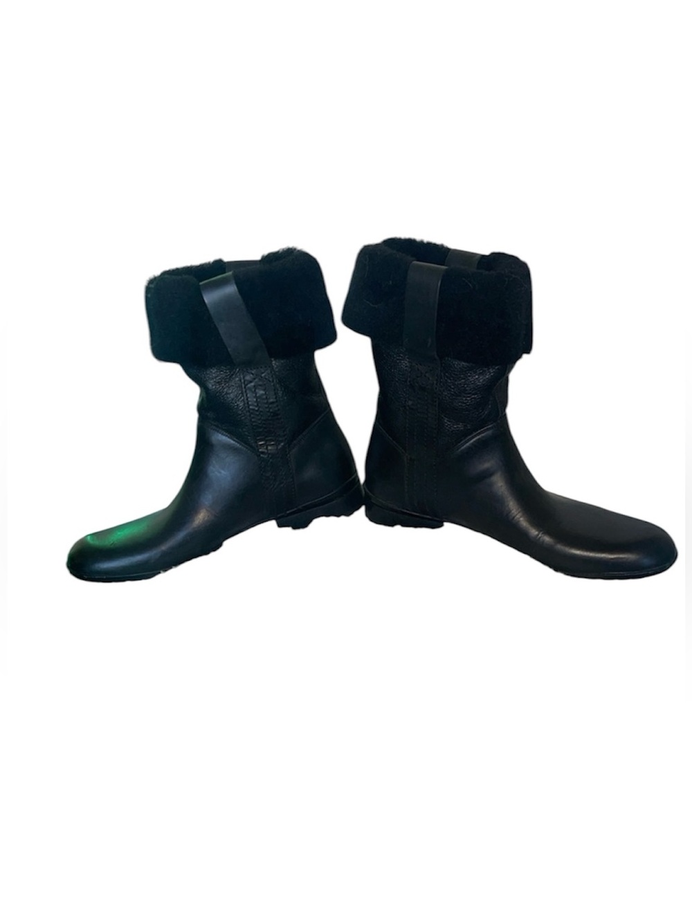 Kenneth Cole New York  black genuine leather and shearling above the ankles